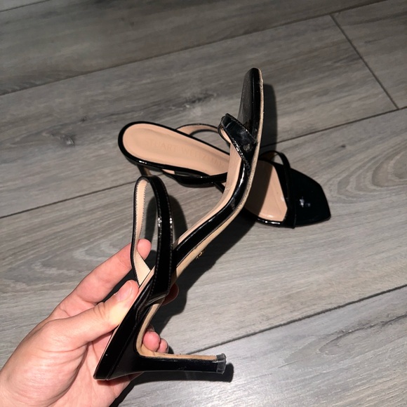 Leather
Slip-on style
Made in Spain
3” heel. Very comfortable.
Size 7.5 - Picture 2 of 4